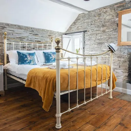 The Olde Malthouse Hotel